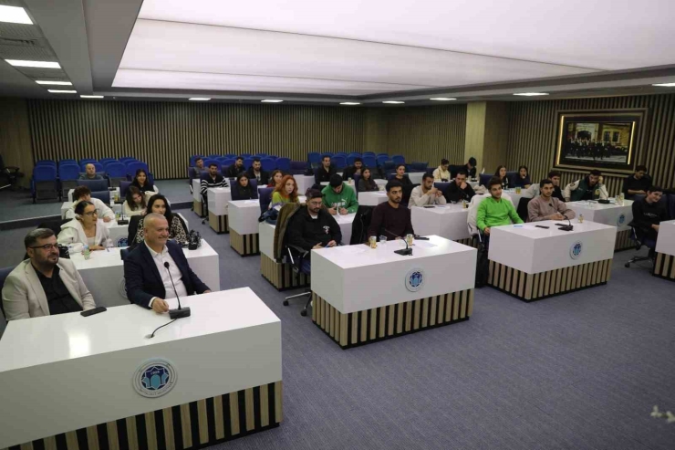 Battalgazi’de Gençlik Çalışmaları Öğrencilerle İstişare Edildi