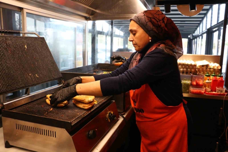 Diyarbakır’daki Bu İşletmede Sadece Kadınlar Çalışıyor