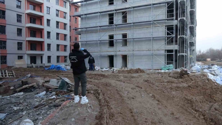 Malatya’da İnşaatın Çatısından Düşen İşçi Ağır Yaralandı