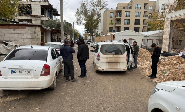 Alacak Verecek Kavgasında 4 Kişi Yaralandı