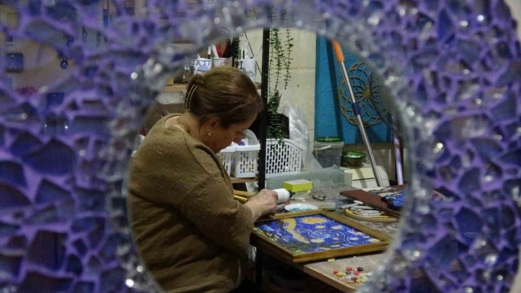 Hobi Olarak Başladığı Mozaik Sanatında Dünyaya Açılmak İstiyor