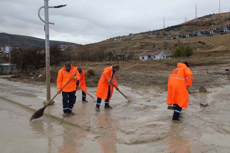 Battalgazi Belediyesi’nden Pınarbaşı Göleti Çevresinde Detaylı Temizlik