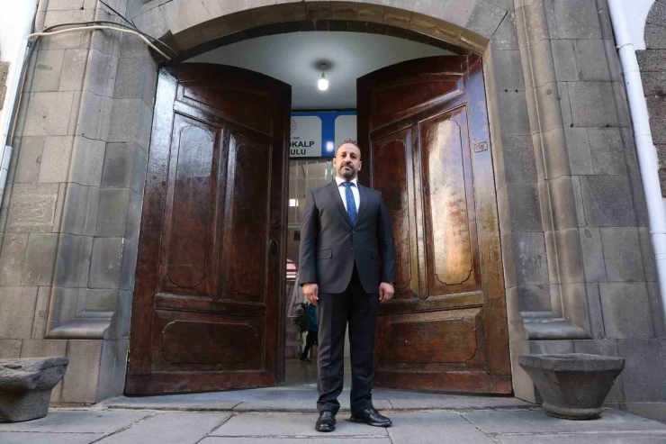 Diyarbakır’da 115 Yıllık Eğitim Yuvasının İhtişamlı Kapısı, 1 Asırdır Aralıksız Öğrencilere Açılıyor