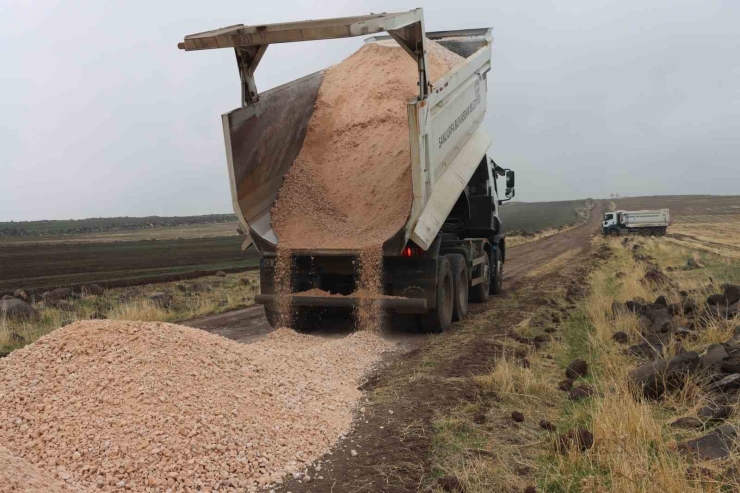 Siverek Kırsalındaki Yolları Büyükşehir Yapıyor