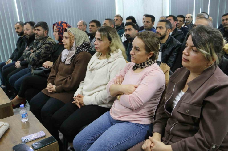 Diyarbakır Hak-iş Ve Öz Sağlık İş, Aküzüm Öncülüğünde Toplandı