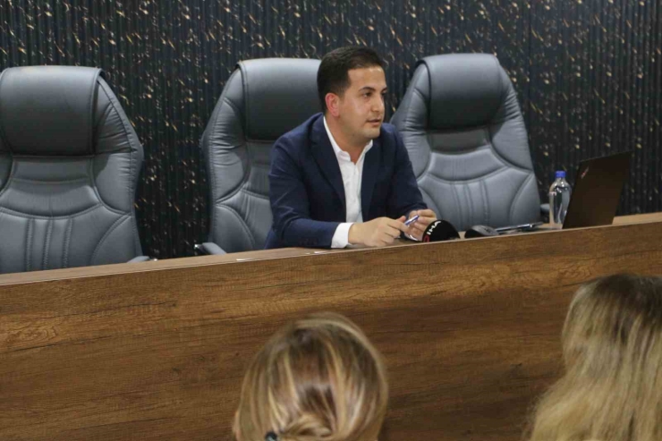 Diyarbakır Hak-iş Ve Öz Sağlık İş, Aküzüm Öncülüğünde Toplandı