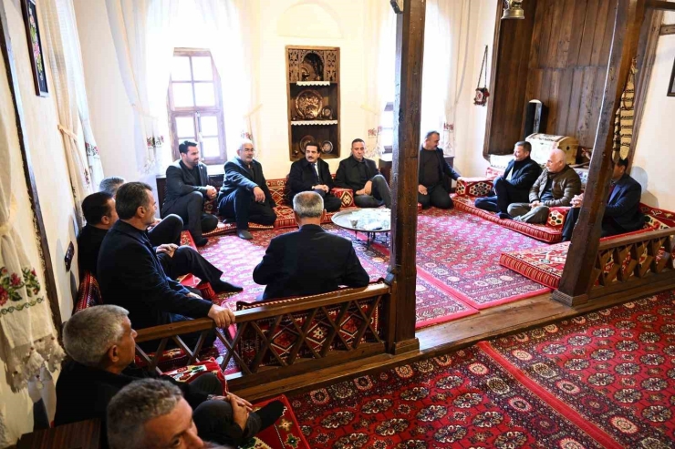 Başkan Taşkın, Eski Malatya Muhtarlarıyla Buluştu