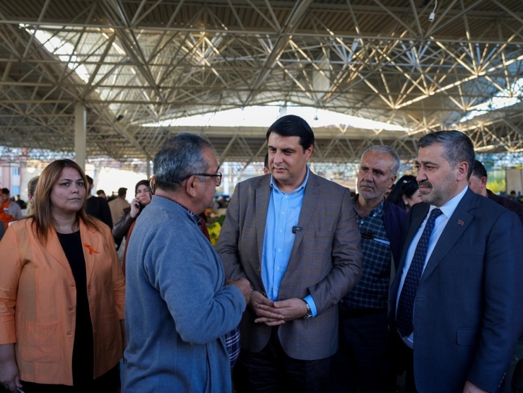 Yılmaz, Pazarda Vatandaş Ve Esnafla Buluştu