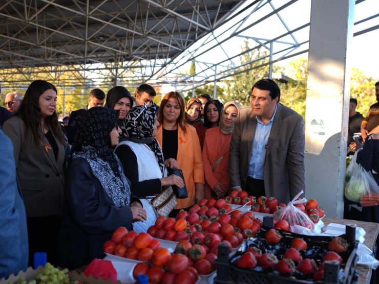 Yılmaz, Pazarda Vatandaş Ve Esnafla Buluştu