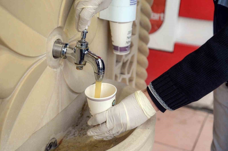 İkram Çeşmesinden Binlerce Vatandaş Yararlanıyor