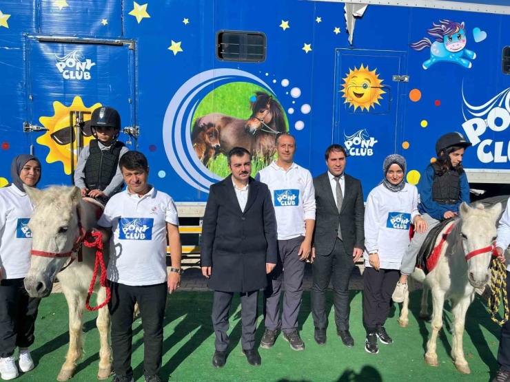 Dicle’de Çocuklar Pony Atlarla Buluştu