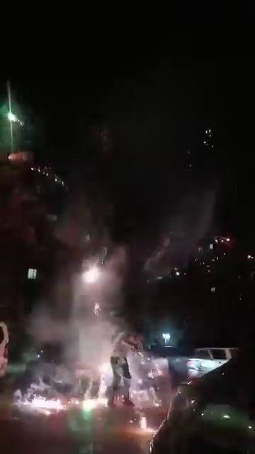 Patlattığı Havai Fişekler Sonu Oluyordu