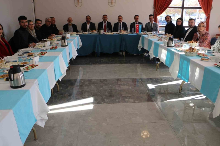 Bölge Turizminin Kalkınması İçin Seyahat Acenteleri Ve Rehberler Buluştu