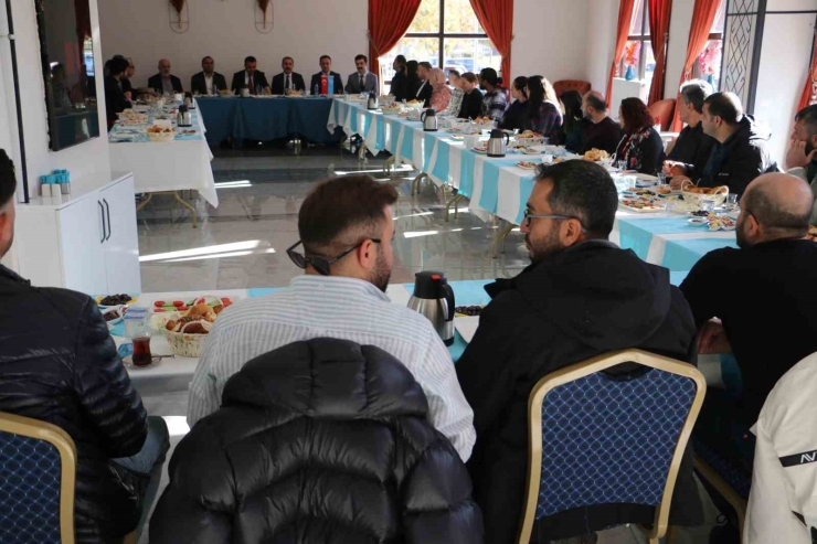 Bölge Turizminin Kalkınması İçin Seyahat Acenteleri Ve Rehberler Buluştu