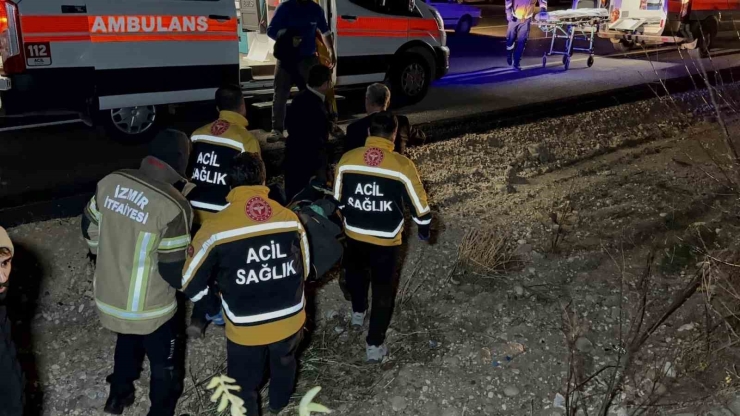 Adıyaman’da Minibüs Takla Atarak Devrildi: 4 Yaralı