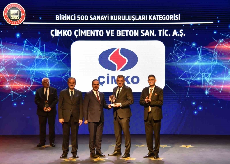Türkiye’nin 500 Büyük Sanayi Kuruluşu Arasına Giren Sanko’nun 4 Şirketi Ödüllendirildi