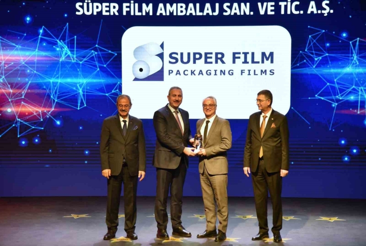 Türkiye’nin 500 Büyük Sanayi Kuruluşu Arasına Giren Sanko’nun 4 Şirketi Ödüllendirildi