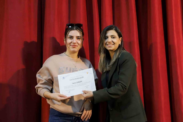 Kadınlara Yönelik Dijital Eğitim Programı Tamamlandı