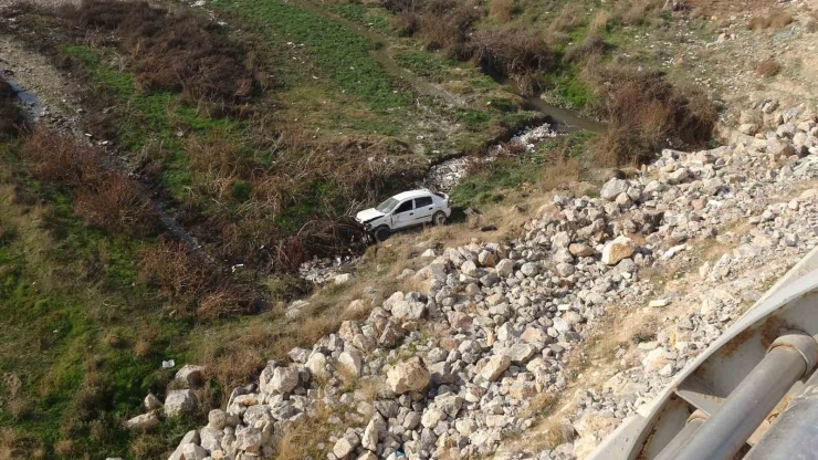 Malatya’da Otomobil Köprüden Uçtu: 1 Ölü, 2 Yaralı