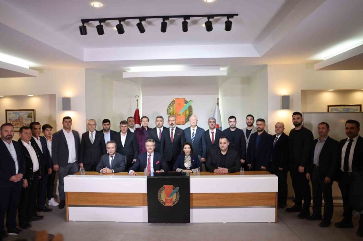 Eski Bakan Kürşad Tüzmen Ve Daimfed Yönetiminden Ggc’ye Ziyaret