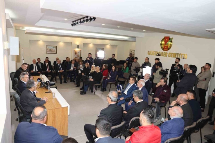 Eski Bakan Kürşad Tüzmen Ve Daimfed Yönetiminden Ggc’ye Ziyaret