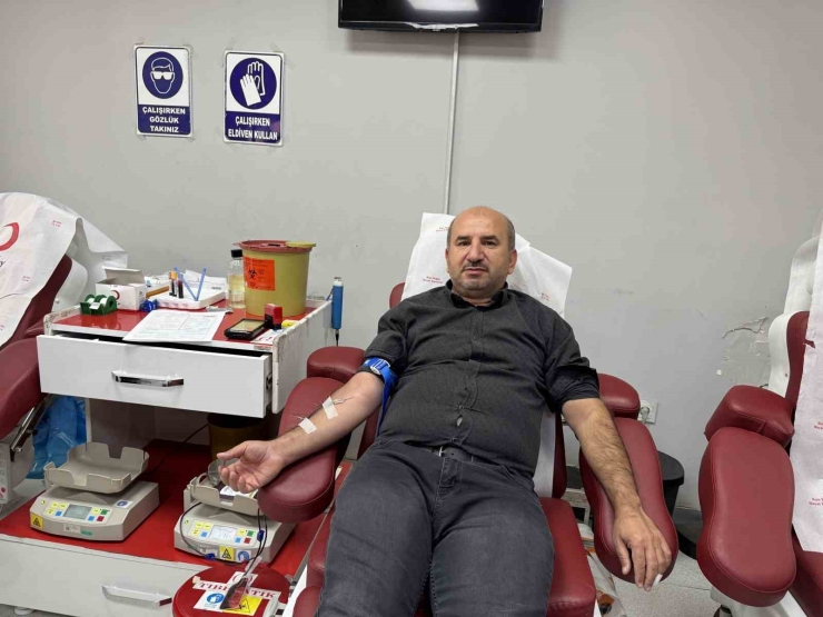 Hastayken Kana İhtiyaç Duydu, 3 Ayda Bir Kan Vermeye Başladı