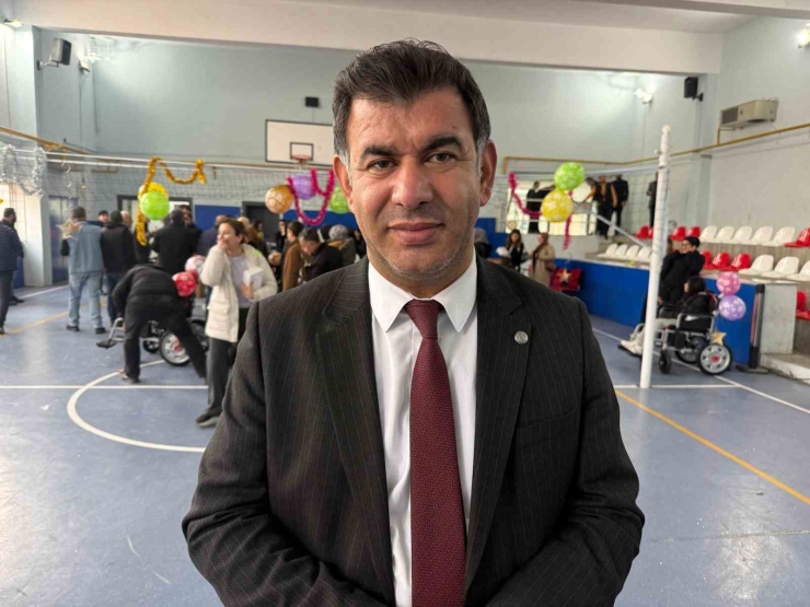 Hayırseverlerden, Engelli Bireylere 20 Akülü Sandalye Hediye Edildi