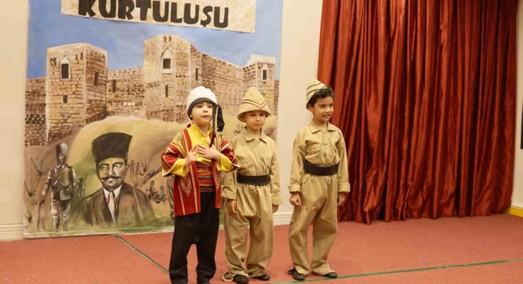 Minik Gkv’lilerden "25 Aralık Gaziantep’in Kurtuluşu" Töreni