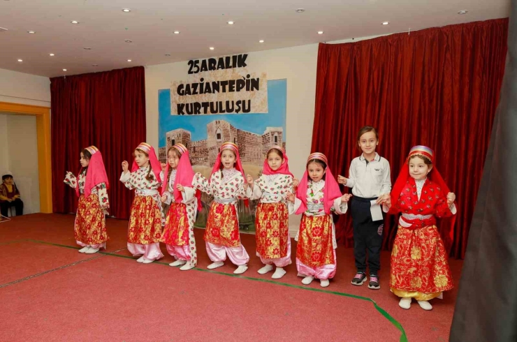 Minik Gkv’lilerden "25 Aralık Gaziantep’in Kurtuluşu" Töreni