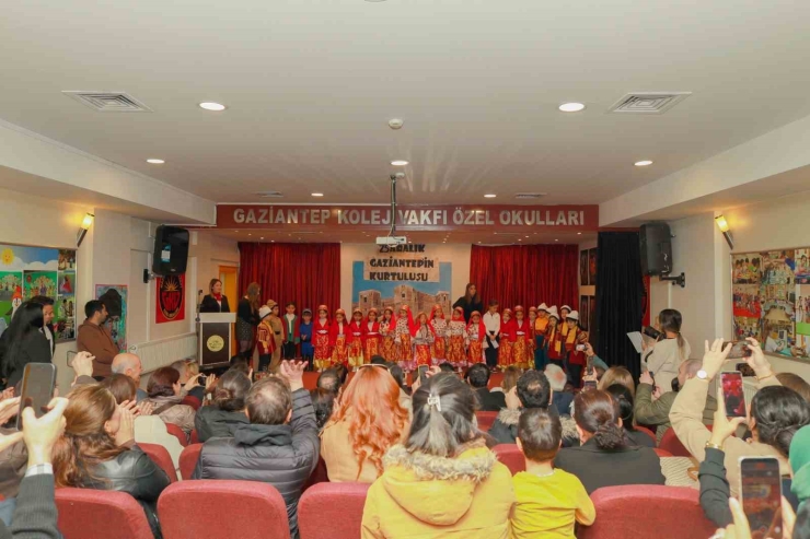 Minik Gkv’lilerden "25 Aralık Gaziantep’in Kurtuluşu" Töreni