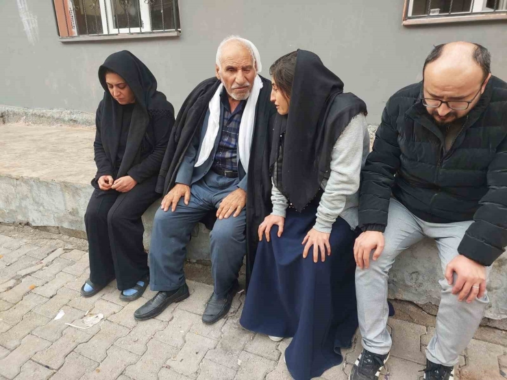 Yumurtalı Pastadan Ölen Öğrencinin Ailesi Konuştu: "üç Defa Sormuşlar, Şef İçinde Yumurta Yok Demiş"