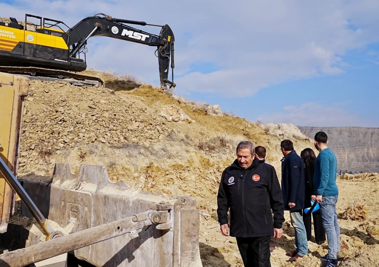 Darende’de Millet Bahçesi İçin İlk Kazma Vuruldu