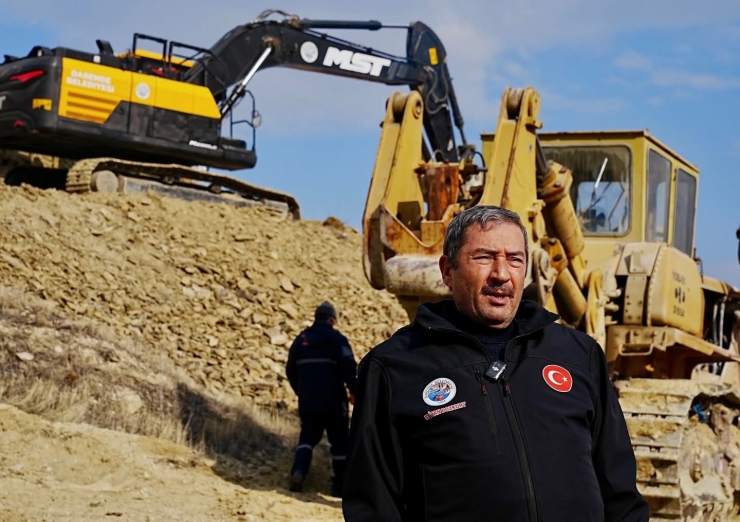 Darende’de Millet Bahçesi İçin İlk Kazma Vuruldu