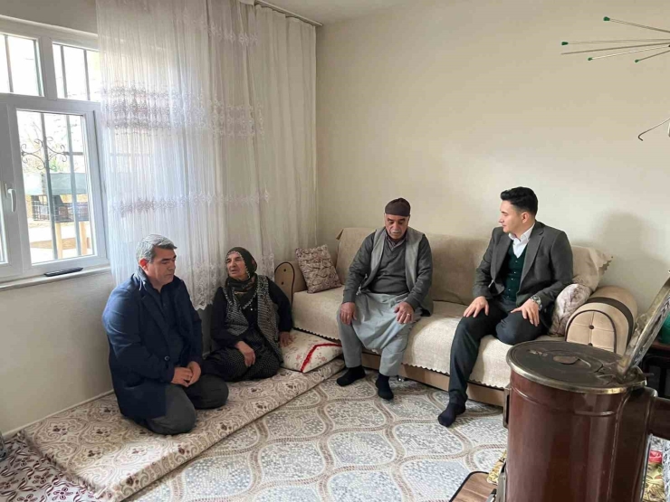 Kaymakam Karataş, Köylerde Vatandaşların Sorunlarını Dinledi