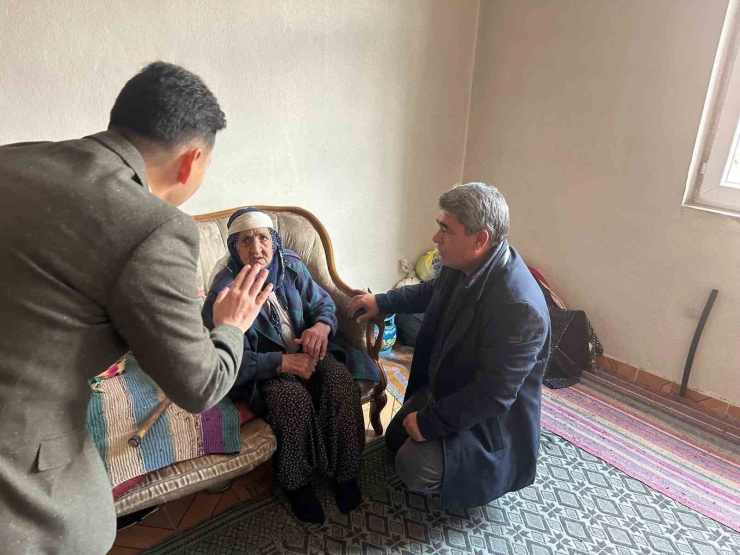 Kaymakam Karataş, Köylerde Vatandaşların Sorunlarını Dinledi