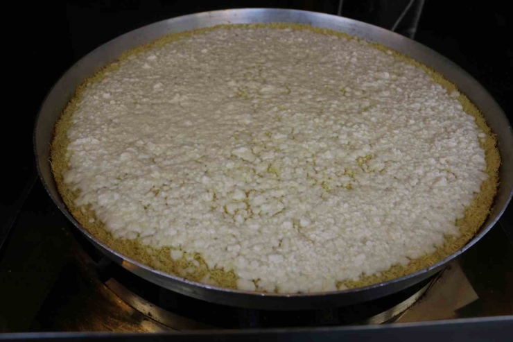 Turistlerden Lübnan Künefesine Yoğun İlgi