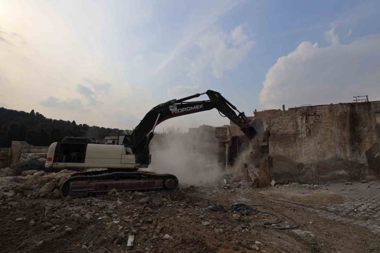 Şanlıurfa’da Kentsel Dönüşüm Çalışmaları Hızla Sürüyor