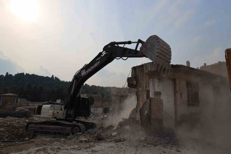 Şanlıurfa’da Kentsel Dönüşüm Çalışmaları Hızla Sürüyor