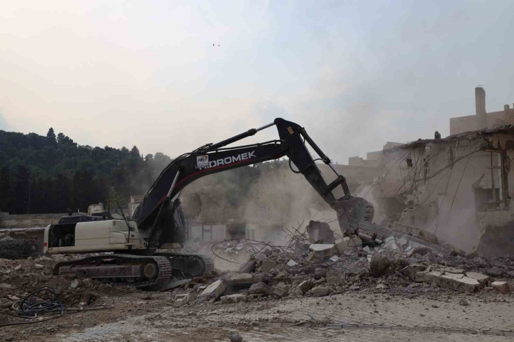 Şanlıurfa’da Kentsel Dönüşüm Çalışmaları Hızla Sürüyor