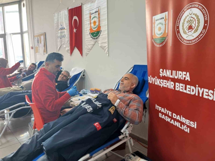 Şanlıurfa İtfaiyesi’nden Kan Bağışı