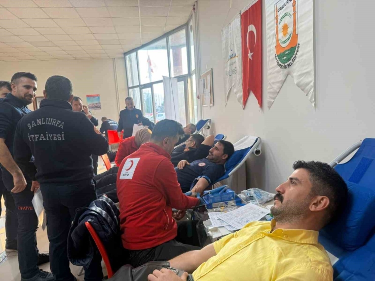Şanlıurfa İtfaiyesi’nden Kan Bağışı