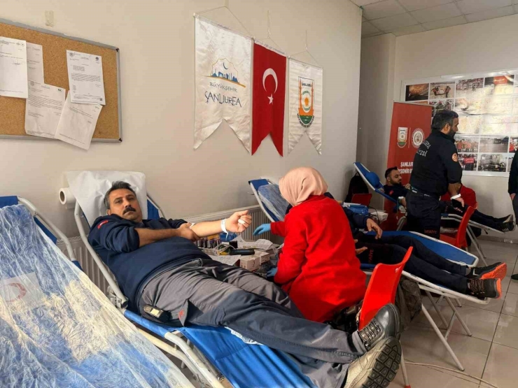 Şanlıurfa İtfaiyesi’nden Kan Bağışı