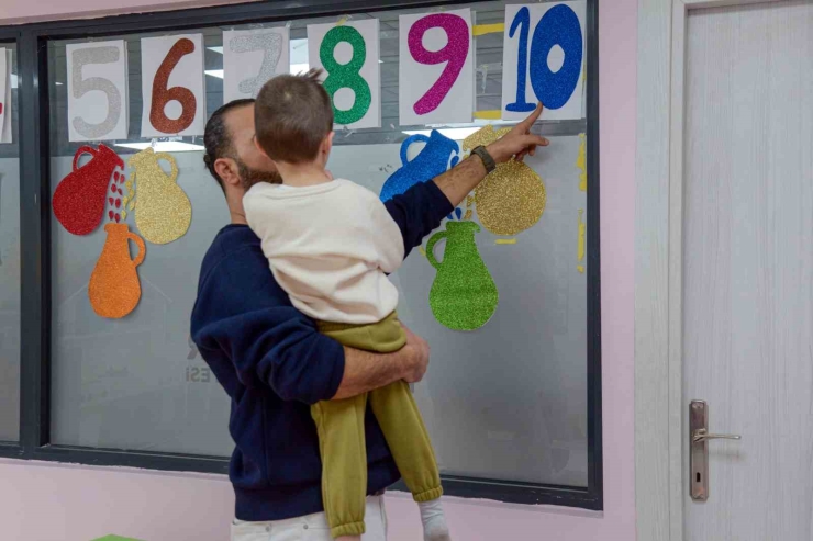 Diyarbakır’da Özel Çocuklar İçin Oyun Terapisi Hizmeti