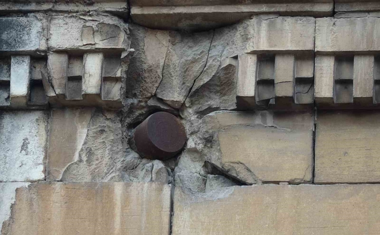 Gaziantep’te Fransız Zulmünün 104 Yıllık İzi: Sivil Halka Atılan Top Mermisi Hala Duvarda Duruyor