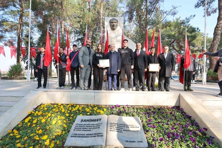 Şahinbey, Antep Savunması’nın Kahramanlarını Mezarları Başında Andı