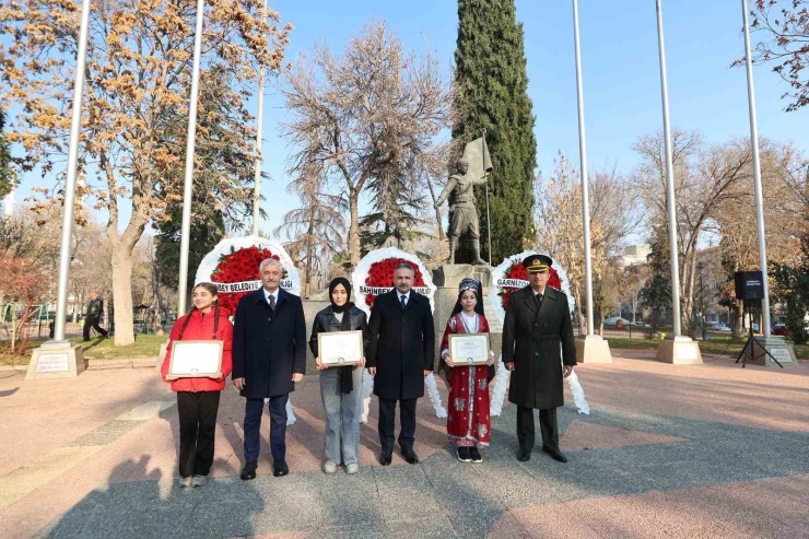 Şahinbey, Antep Savunması’nın Kahramanlarını Mezarları Başında Andı