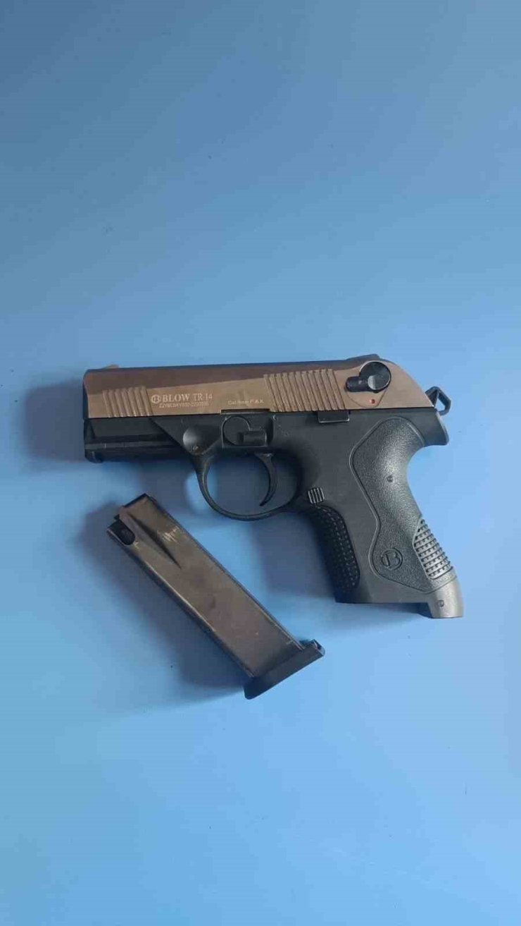 Çocuğun Yanında Silahla Havaya Ateş Eden Şahıs Yakalandı