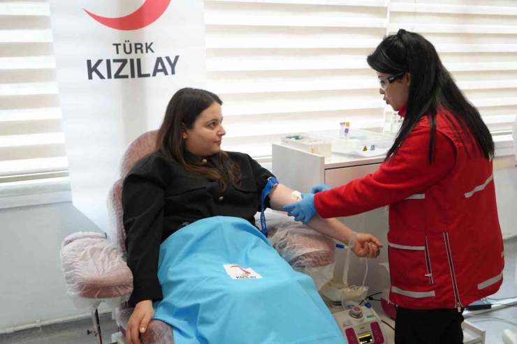 Kızılay’a 3 Milyonuncu Kan Bağışı Gaziantep’ten