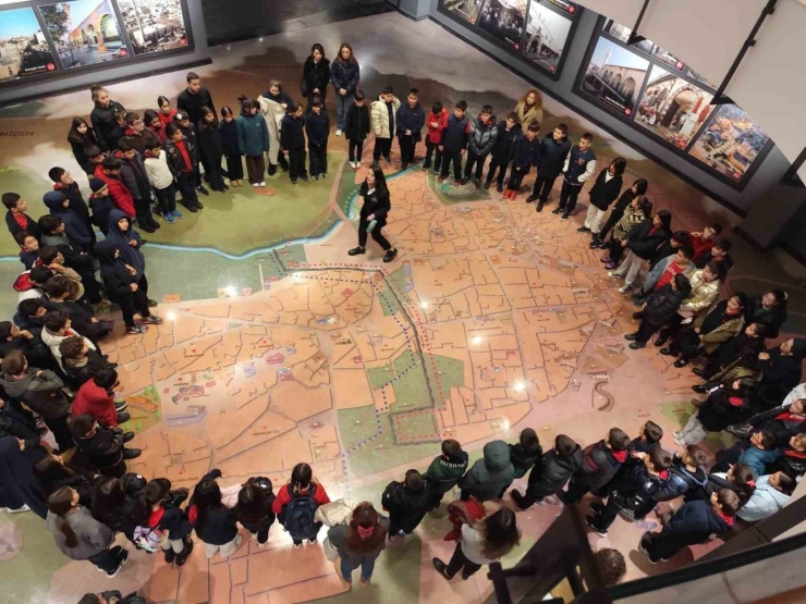 25 Aralık Panorama Müzesi’ne Ziyaretçi Akını