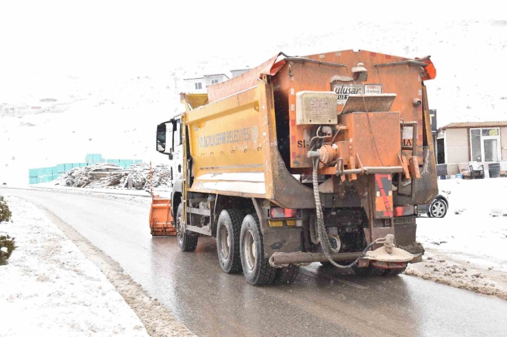 Malatya Büyükşehir Belediyesi’nden Yoğun Kar Mesaisi